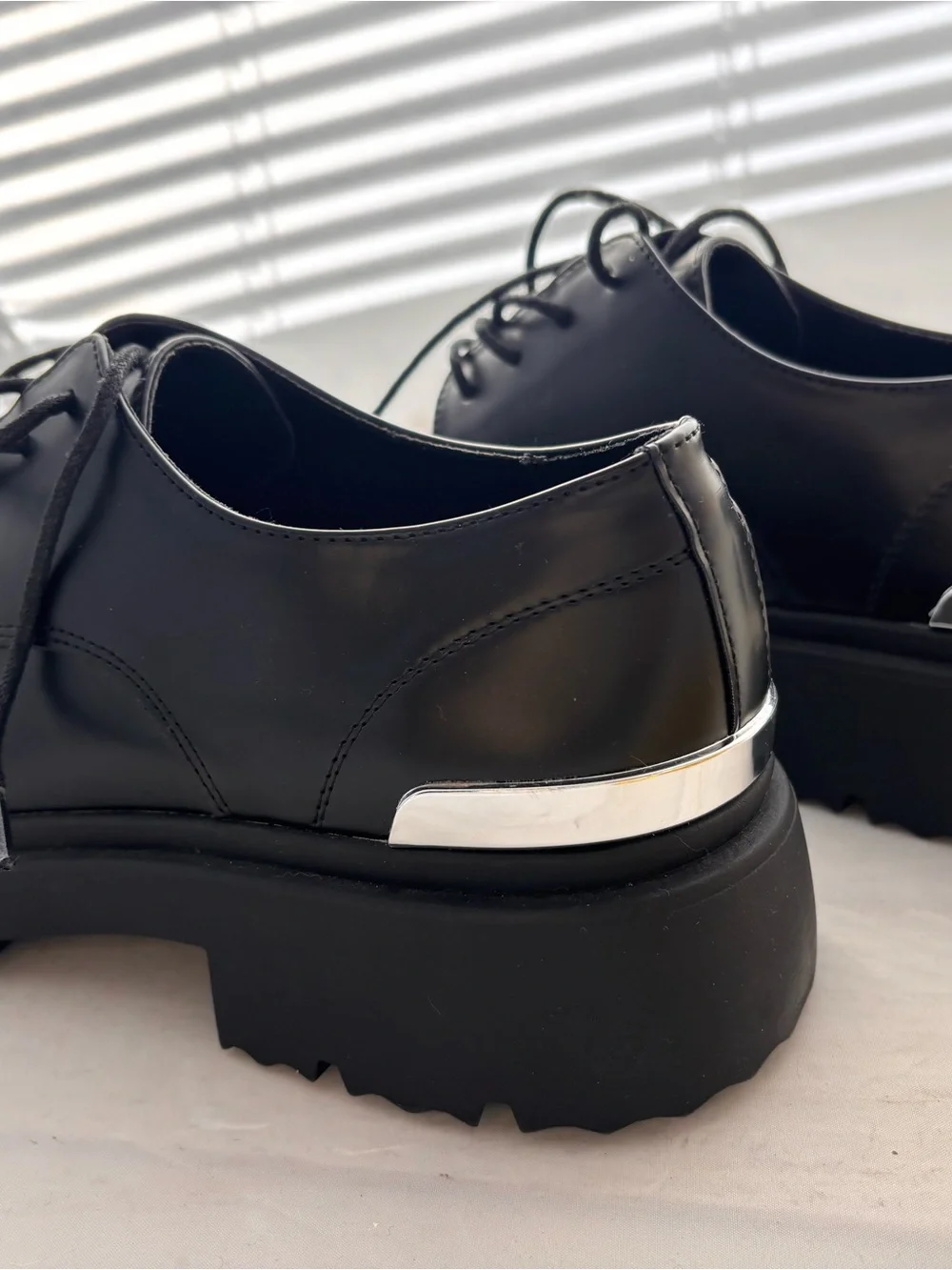 Black NovaMen's Lace-Up Dress Shoes with Silver Toe Trim size 13